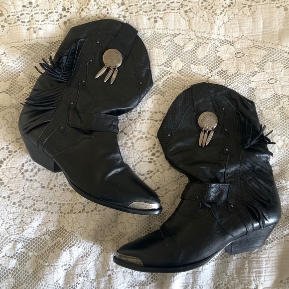 Vintage Shoes - Vintage black fringe cowboy boots